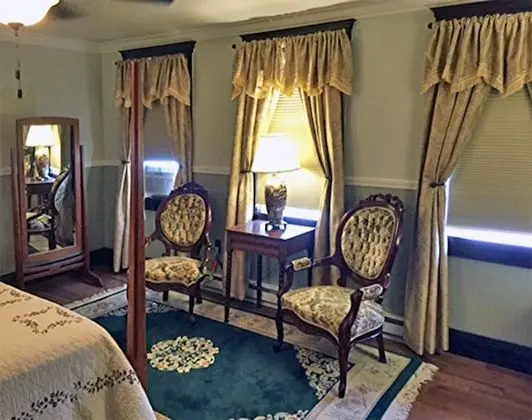 Oda, Özel Banyo (M & K Junction #4)