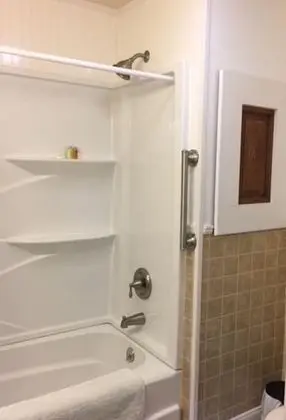 Oda, Özel Banyo (M & K Junction #4)