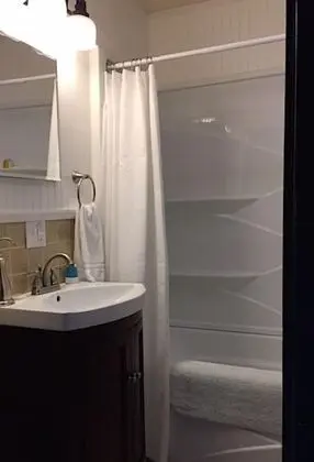 Oda, Özel Banyo (M & K Junction #4)