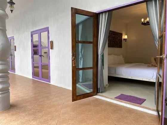 Deluxe Pool View Room