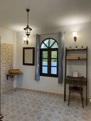 Deluxe Pool View Room