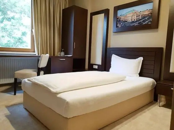 Deluxe Tek Kişilik Oda, Birden Çok Yatak, Engellilere Uygun, Park Manzaralı