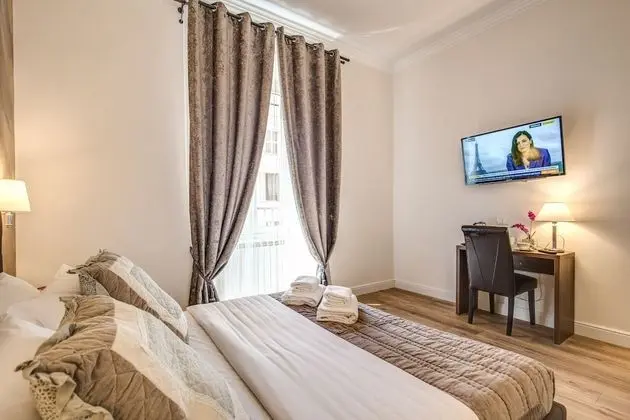 Standard Tek Büyük Yataklı Oda