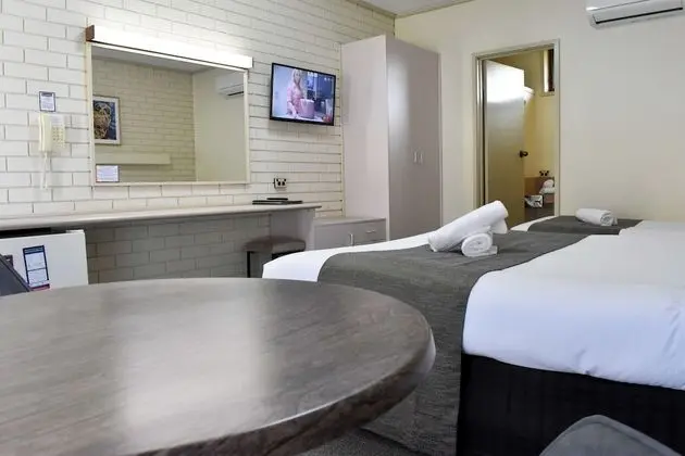 Standard Tek Büyük veya İki Ayrı Yataklı Oda, Özel Banyo