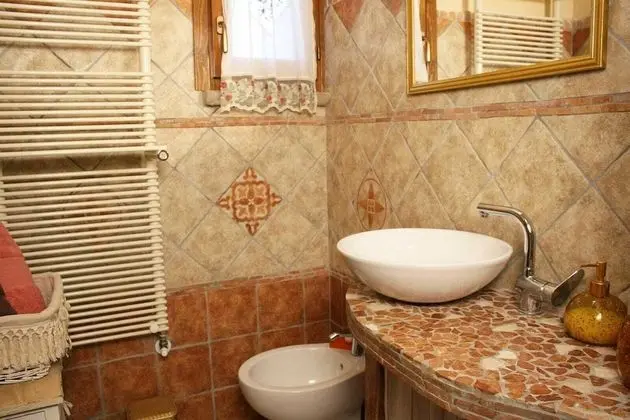 Üç Kişilik Oda (Ninì)
