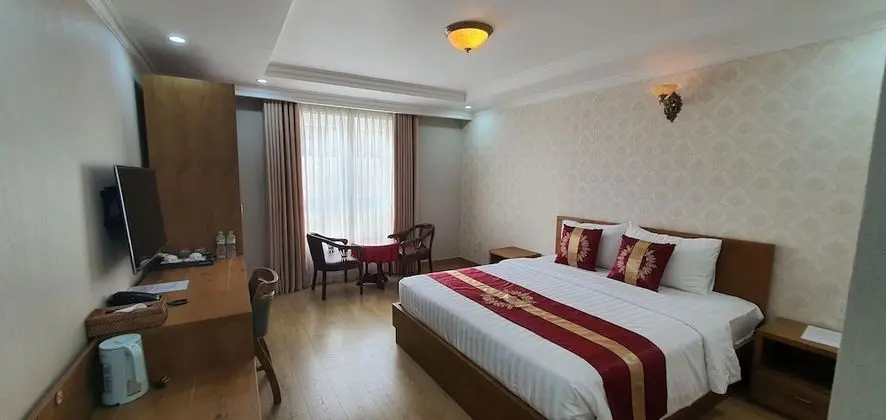 Deluxe Tek Büyük Yataklı Oda
