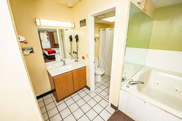 King Room With Jacuzzi