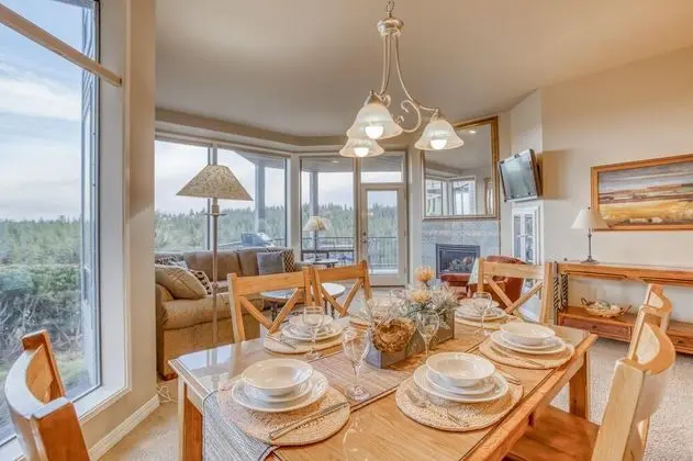 Daire, 1 En Büyük (King) Boy Yatak ve Çekyat (River Ridge 322A)