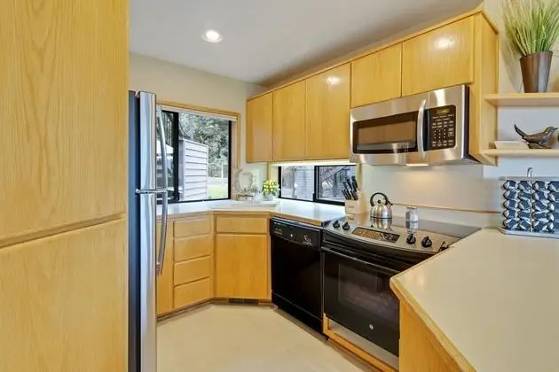 Daire, 1 En Büyük (King) Boy Yatak ve Çekyat (River Ridge 328A)