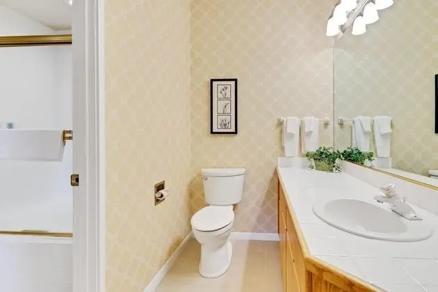 Daire, 1 En Büyük (King) Boy Yatak ve Çekyat (River Ridge 328A)