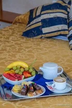 Deluxe Tek Büyük Yataklı Oda, 1 Çift Kişilik Yatak, Balkon, Kısmi Deniz Manzaralı