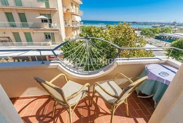 Executive Tek Büyük Yataklı Oda, 1 Çift Kişilik Yatak, Balkon, Plaj Manzaralı