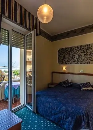 Executive Tek Büyük Yataklı Oda, 1 Çift Kişilik Yatak, Balkon, Plaj Manzaralı