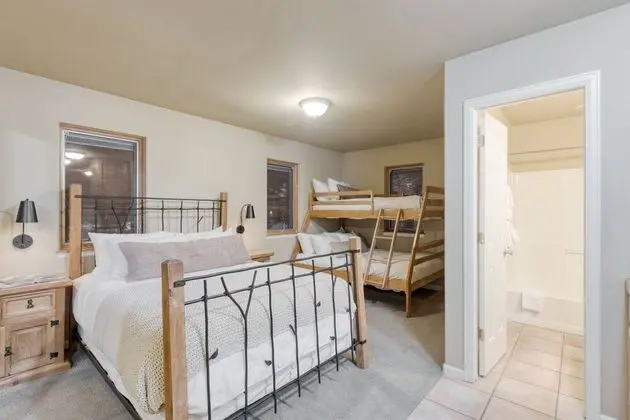 Ev (Multiple Bedrooms)
