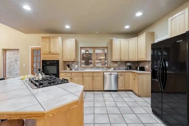 Ev (Multiple Bedrooms)