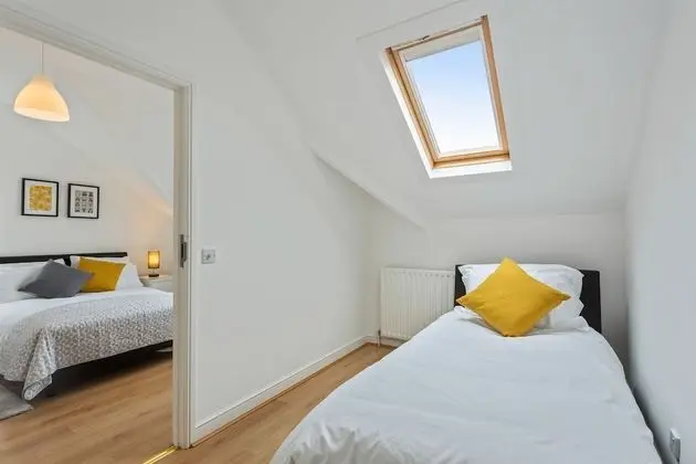 Deluxe Üç Kişilik Oda, Banyolu/Duşlu (Adjoining rooms)