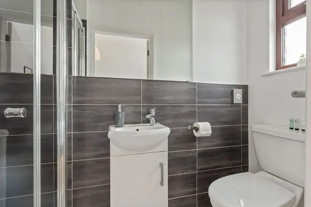 Deluxe Üç Kişilik Oda, Banyolu/Duşlu (Adjoining rooms)