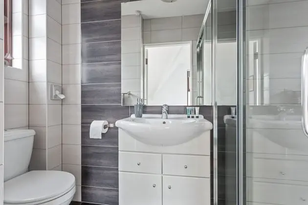 Deluxe Üç Kişilik Oda, Banyolu/Duşlu (Adjoining rooms)