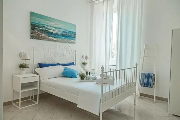 City Tek Büyük Yataklı Oda