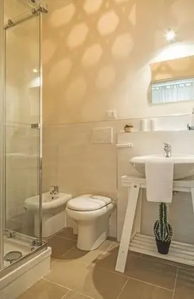 City Tek Büyük Yataklı Oda