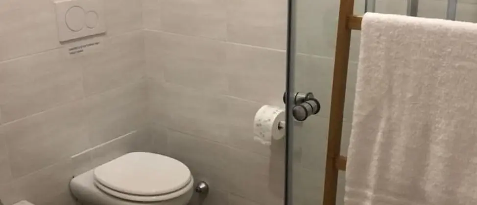 City Tek Büyük Yataklı Oda