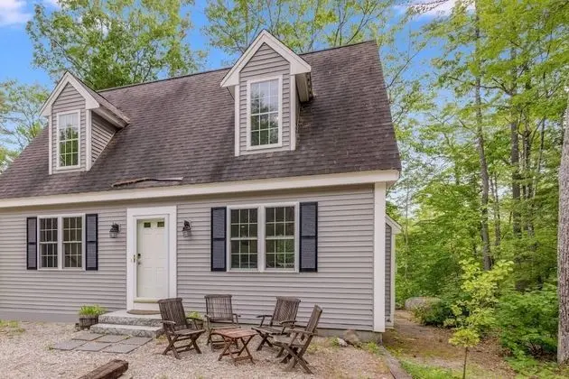 Ev (River View House)