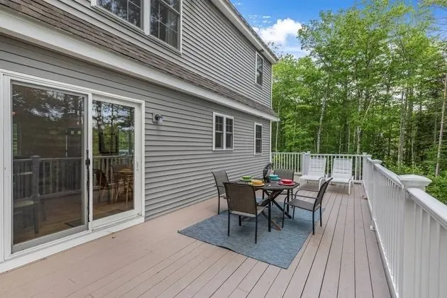 Ev (River View House)