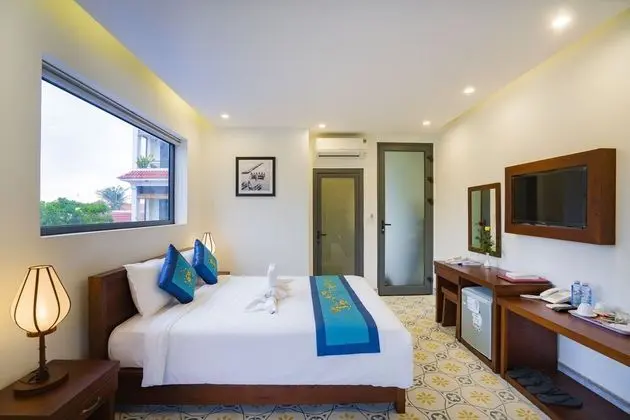 Deluxe Tek Büyük Yataklı Oda, Balkon, Nehir Manzaralı