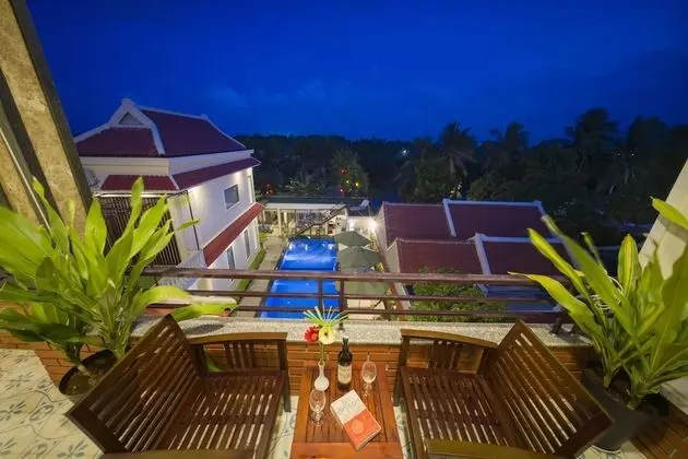 Deluxe Tek Büyük Yataklı Oda, Balkon, Nehir Manzaralı