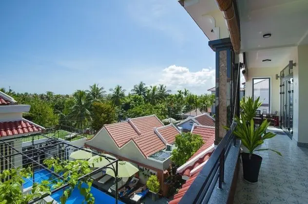 Deluxe Tek Büyük Yataklı Oda, Balkon, Nehir Manzaralı