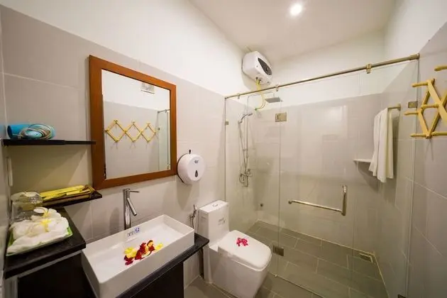 Family Üç Kişilik Oda, Balkon, Havuz Manzaralı