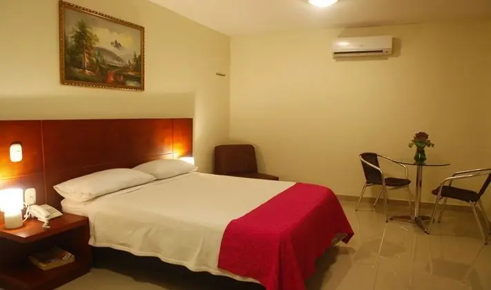 Standard Tek Büyük Yataklı Oda