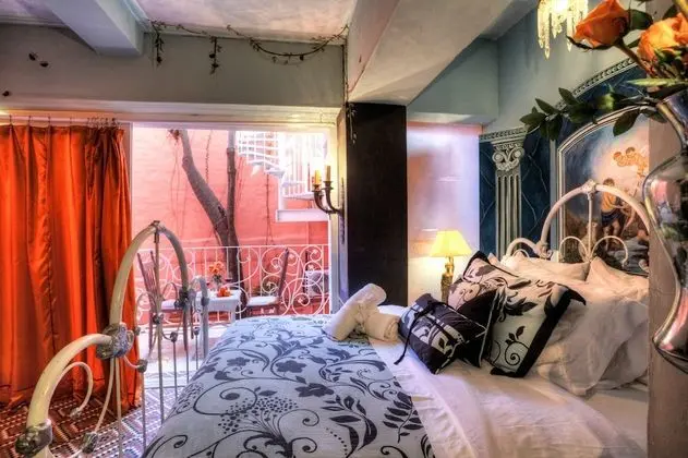 Mariposa Room (116 steps)