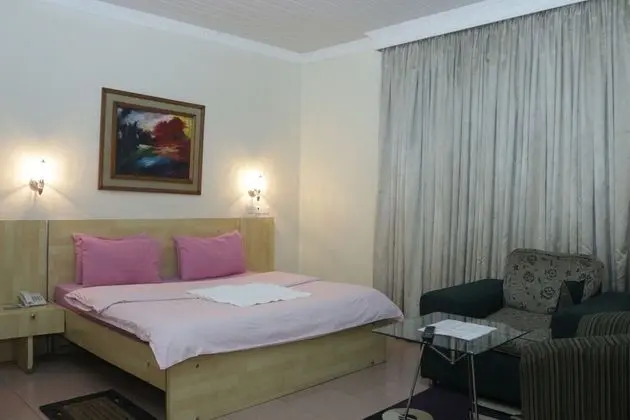 Deluxe Tek Büyük Yataklı Oda