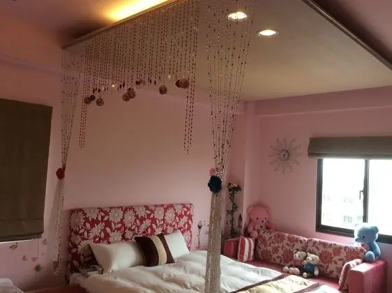 Üç Kişilik Oda