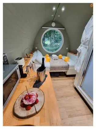 Luxury Kulübe, Sıcak Su Havuzu