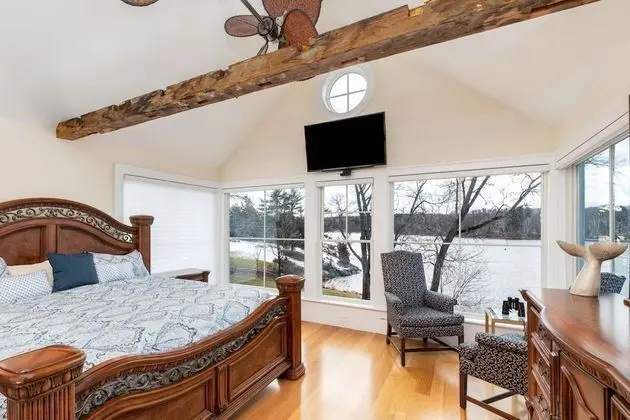 Ev (Riverbend Landing)