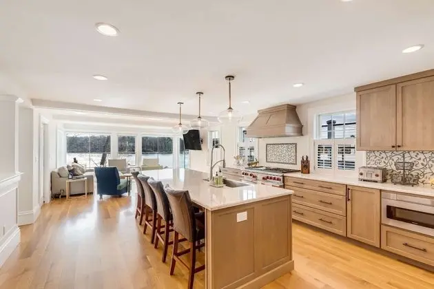 Ev (Riverbend Landing)