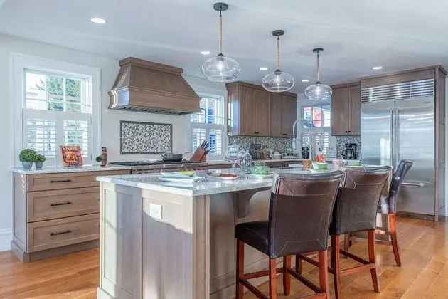 Ev (Riverbend Landing)