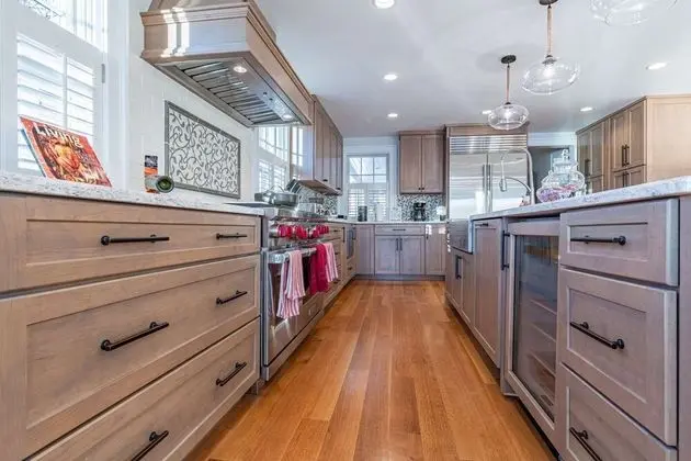 Ev (Riverbend Landing)