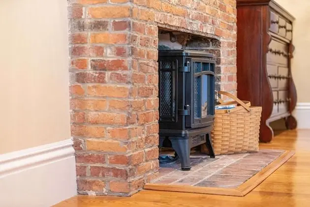 Ev (Riverbend Landing)