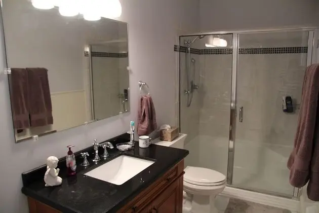 Oda, Özel Banyo (The Green Stateroom)