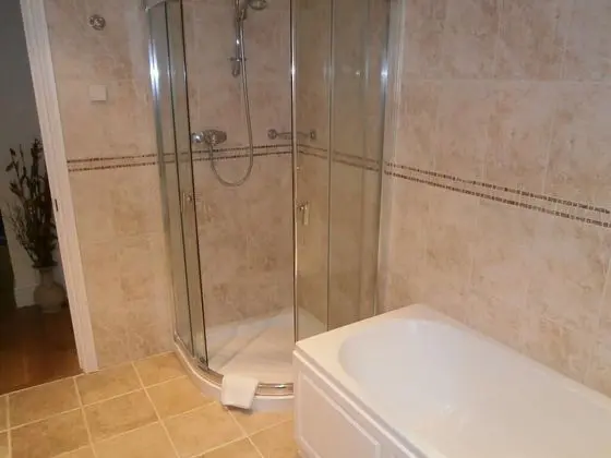 Tek Büyük veya İki Ayrı Yataklı Oda, Özel Banyo