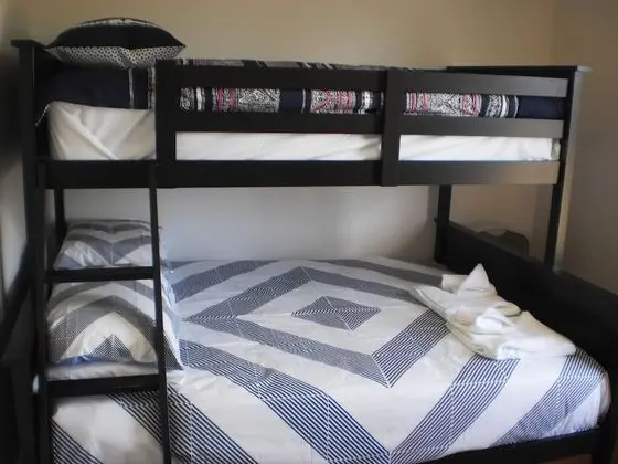 Deluxe Kır Evi, 2 Yatak Odası, Tepe Manzaralı, Göl Kenarı (Riverdowns Cottage)