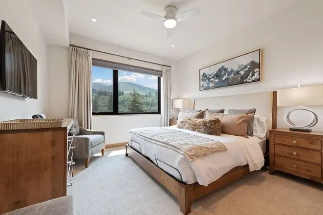 Apart Daire, Birden Çok Yatak, Dağ Manzaralı (Three-Bedroom Apartment)