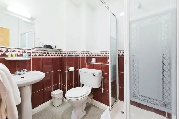 Standard Tek Büyük Yataklı Oda