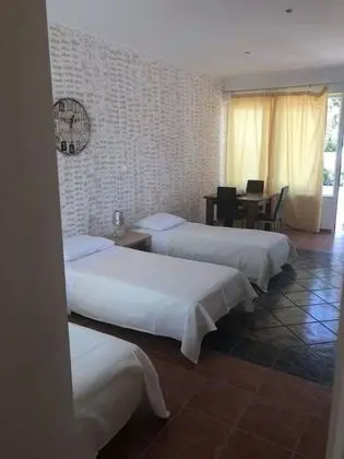 Üç Kişilik Oda