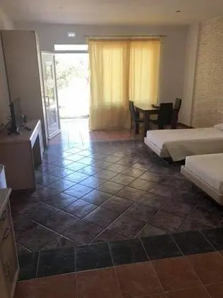 Üç Kişilik Oda