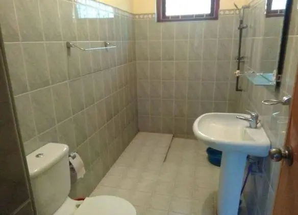 Tek Büyük Yataklı Oda, Ortak Banyo, Nehir Manzaralı