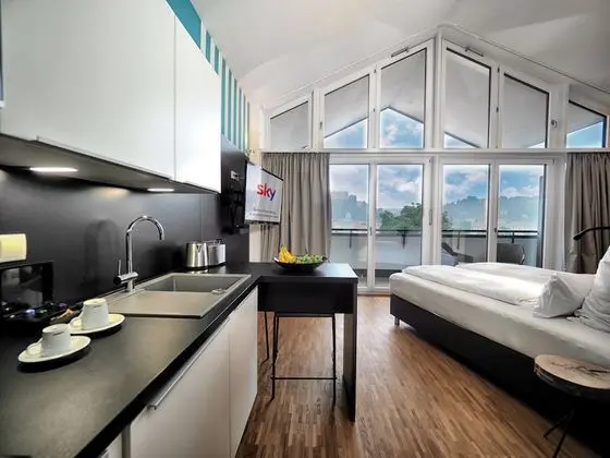 Design Stüdyo, 1 Büyük (Queen) Boy Yatak, Sigara İçilmez